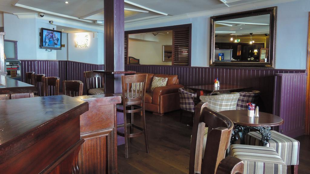 קליירמוריס Dalton Inn Hotel מראה חיצוני תמונה
