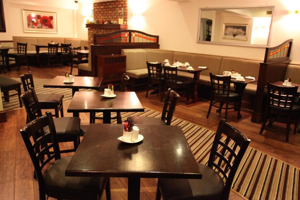 קליירמוריס Dalton Inn Hotel מראה חיצוני תמונה